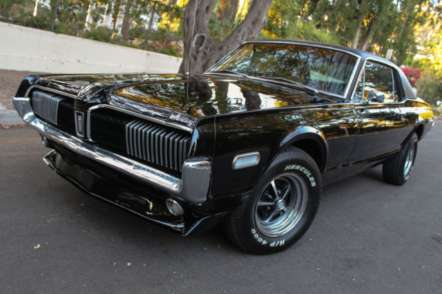 1968 Mercury Cougar (Black/Black)