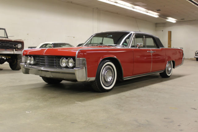 1965 Lincoln Continental (Red/Black)