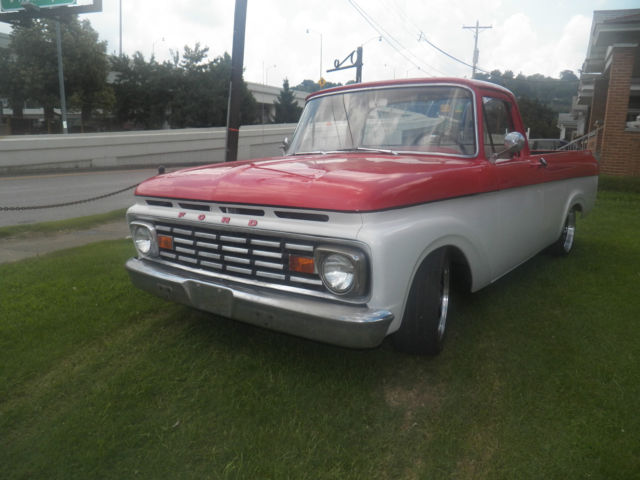 1963 Ford F-100 (Red/White/Red/White)