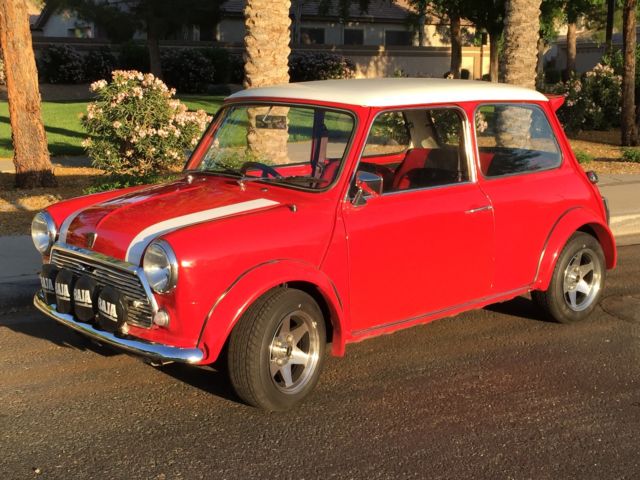 1979 Mini Classic Mini (Red and white/Red and black)