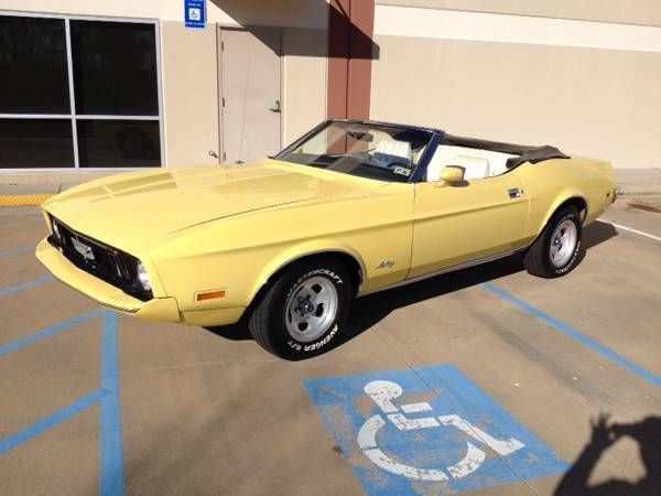 1973 Ford Mustang (Yellow/White)