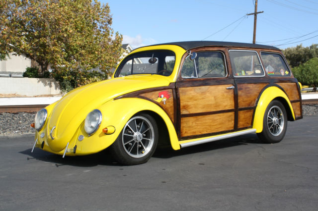 1956 Volkswagen Beetle - Classic (Yellow/Tan)