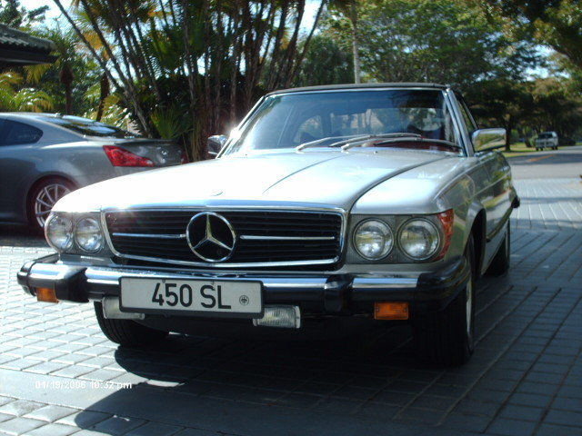 1978 Mercedes-Benz 400-Series (Silver/Red)