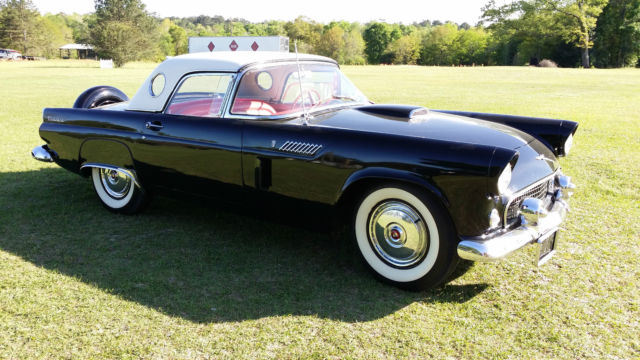 1956 Ford Thunderbird (Black/Red)