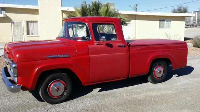 1960 Ford F-100 (Red/Black)