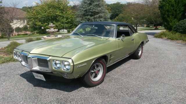 1969 Pontiac Firebird (Green/Black)