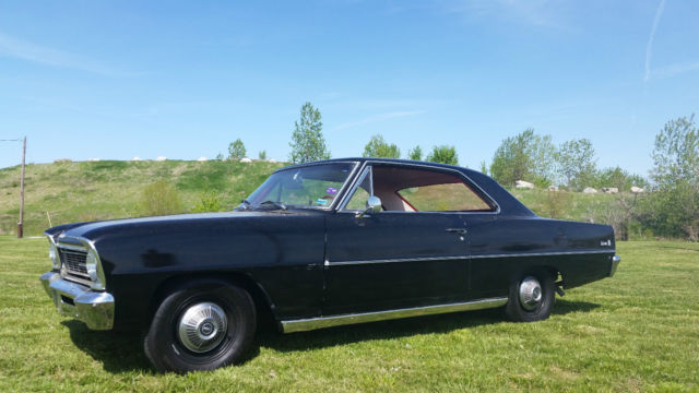 1966 Chevrolet Nova (Black/Red)