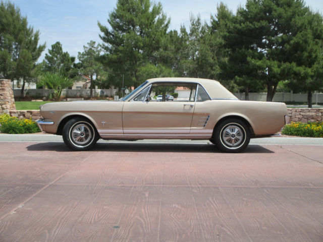 1966 Ford Mustang (Sauterne Gold Metallic/Parchment Crinkle and Rosette Vinyl with Ivy Gold)