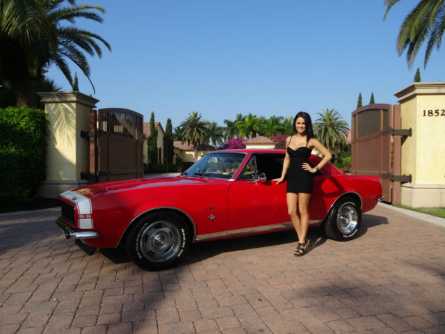 1967 Chevrolet Camaro (Red/Black)