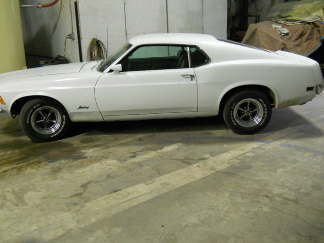 1970 Ford Mustang (White/Black)