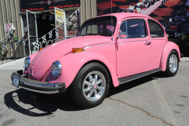 1977 Volkswagen Beetle - Classic (PINK/Black & Pink)