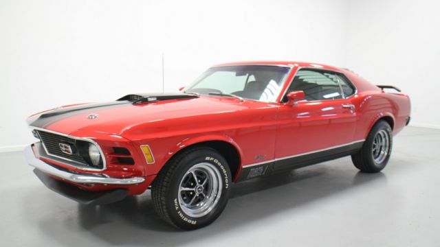 1970 Ford Mustang (Red/Black/White)