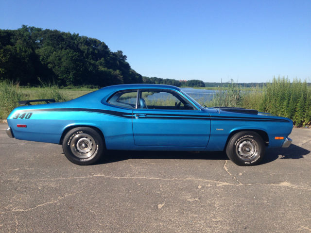 1973 Plymouth Duster (Blue/Blue)