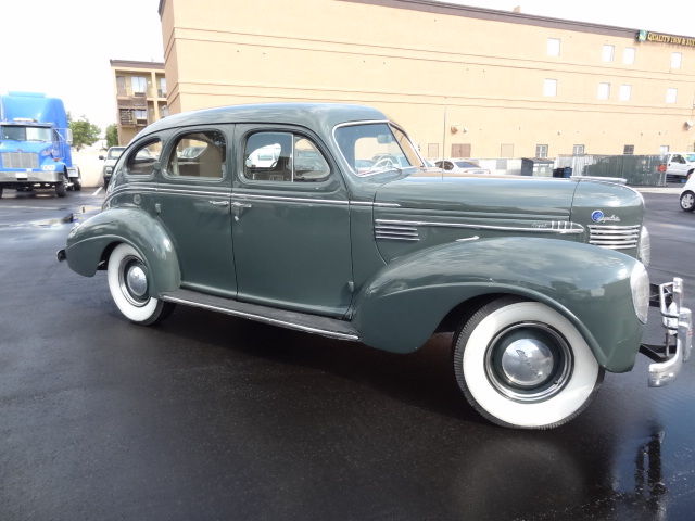1939 Chrysler Royal (Green/Brown)