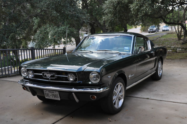 1965 Ford Mustang (Dark Ivy Green/Ivy Gold)