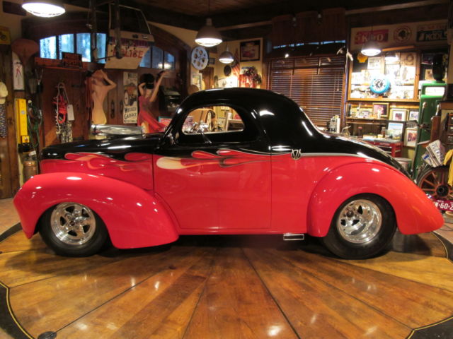 1941 Willys Coupe (Black & Red w/Graphics/Black Leather)