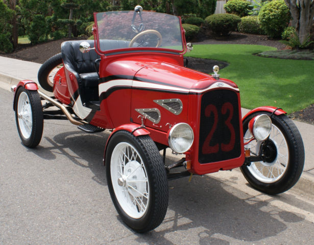 1923 Ford Model T (Red/Black)
