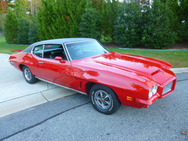 1972 Pontiac GTO (Red/Black)