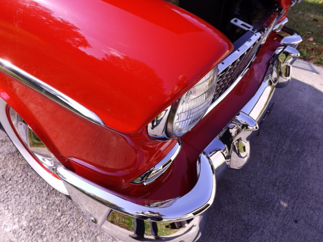 1955 Chevrolet Bel Air/150/210 (Red/Red)