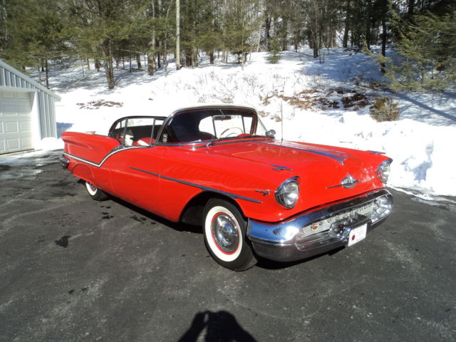 1957 Oldsmobile Eighty-Eight (Red/Red)