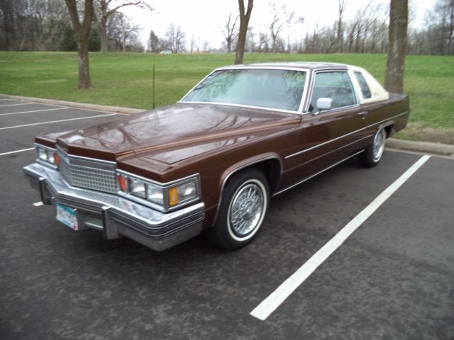 1979 Cadillac DeVille (Brown/Brown)