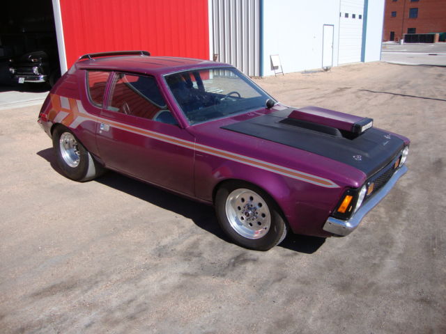 1972 AMC Gremlin (Black/purple)