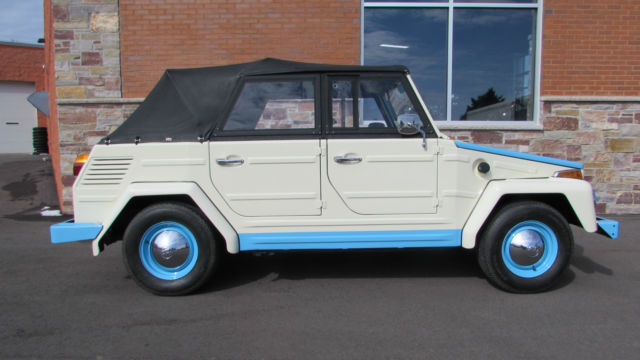 1973 Volkswagen Thing (Cream w/ Blue Accents (Acapulco Theme)/Black)