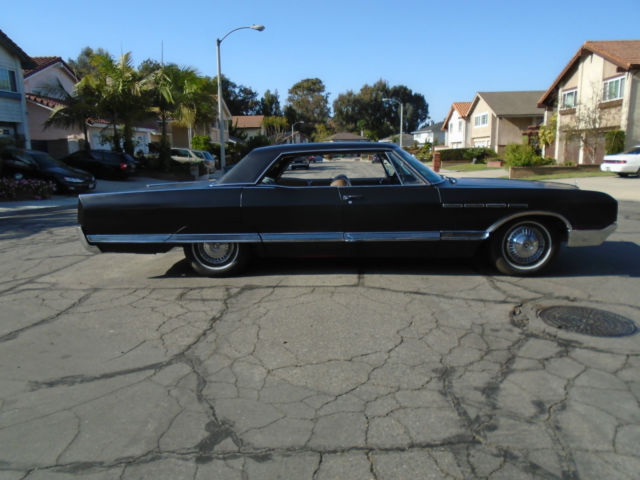 1965 Buick Electra (Black/Tan)