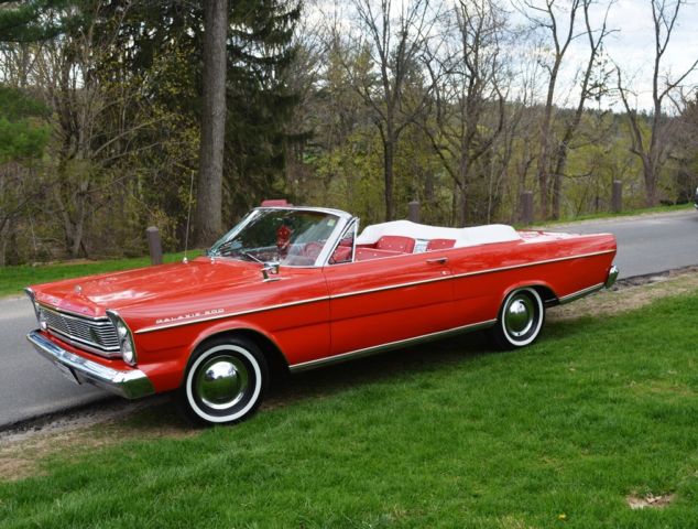 1965 Ford Galaxie (Red/Red)