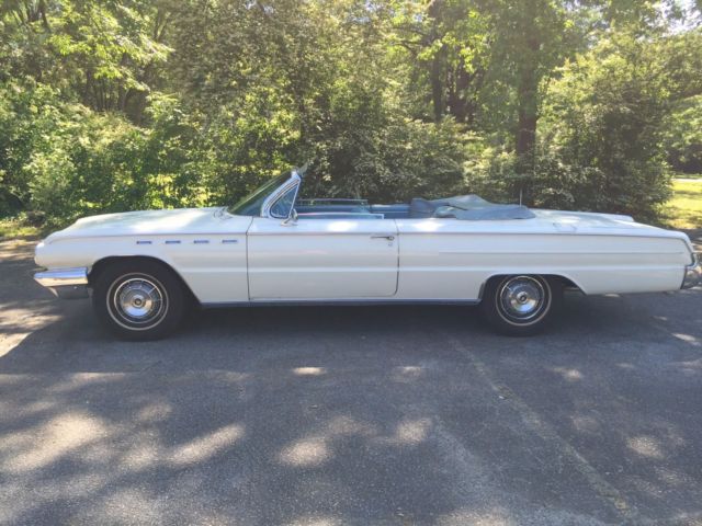 1962 Buick Electra (White/Blue)