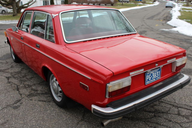 1973 Volvo 144 Fuel Injected (RED/RED)