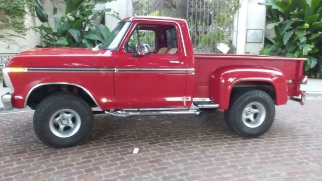 1978 Ford F-150 (Candy apple RED/RED and Cream)
