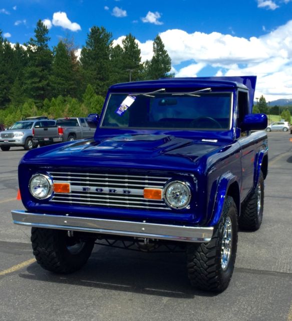1972 Ford Bronco (VIPER COBALT BLUE/CHROME / VIPER COBALT BLUE)