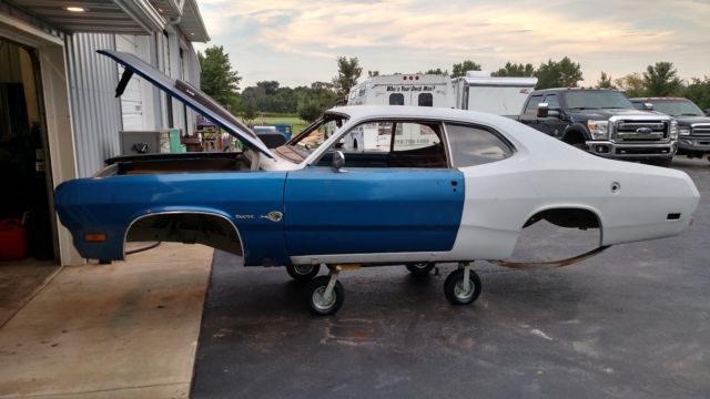 1970 Plymouth Duster (Blue/Blue)