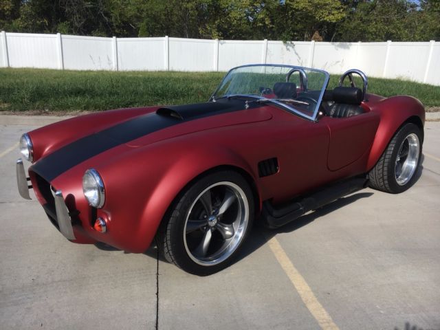 1966 Replica/Kit Makes Cobra (Red/Black)