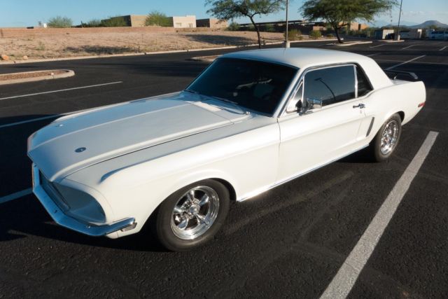 1968 Ford Mustang (Pearl White with Ghost Flames/Custom)