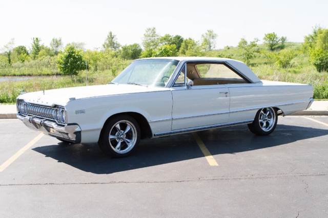 1965 Dodge Polara (White/Gold)