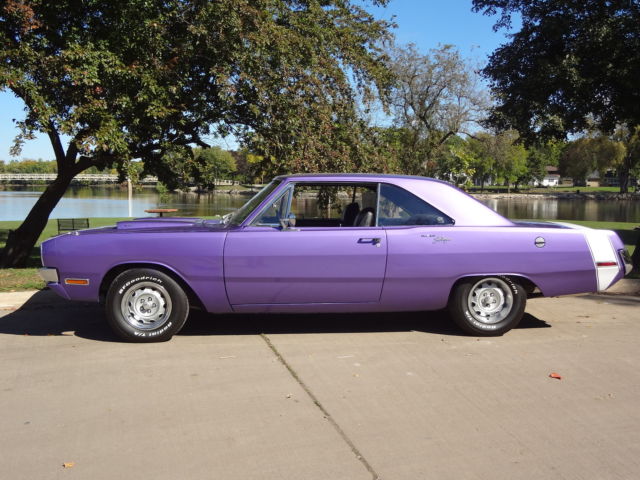 1970 Dodge Dart (Plum Crazy Purple/Black)