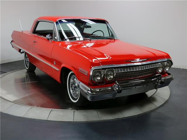 1963 Chevrolet Impala (Red/Black)