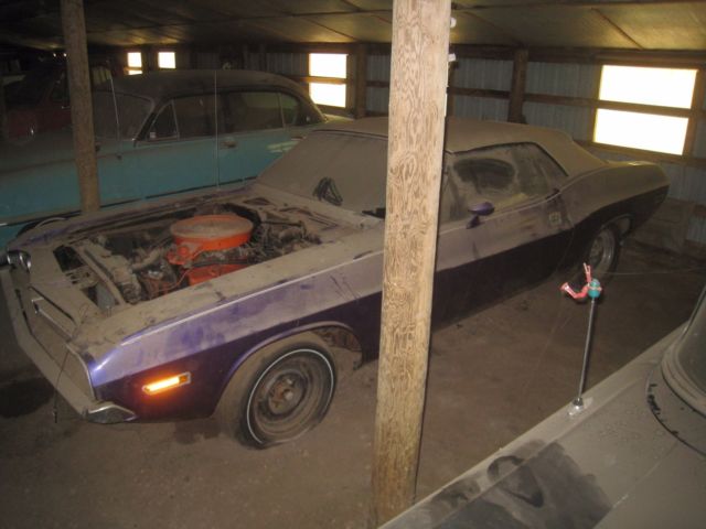 1971 Dodge Challenger (Plum Crazy Purple/White)