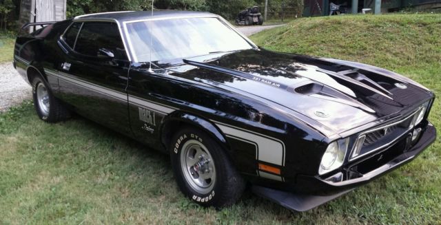 1973 Ford Mustang (Black/Black)