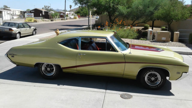 1969 Buick Skylark (Red with white top/Red)