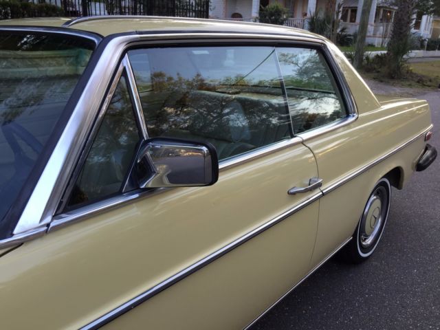 1974 Mercedes-Benz 200-Series (DB 606 Maple Yellow (ahorngelb)/Parchment LEATHER)