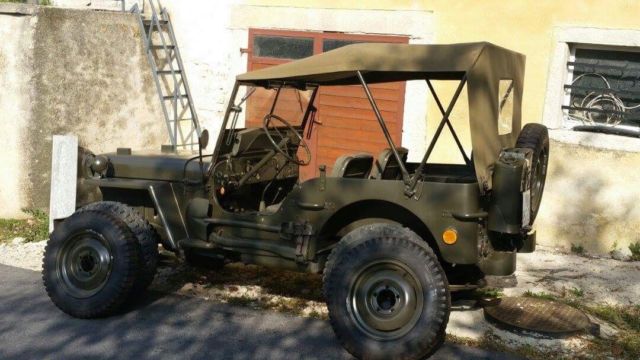 1945 Jeep Willys (Green/Green)
