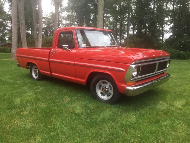 1970 Ford F-100 (Red/Black)