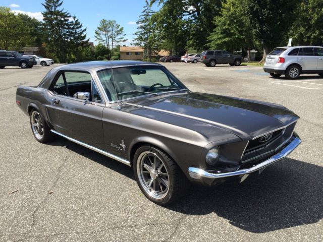 1968 Ford Mustang (Black/Gray)