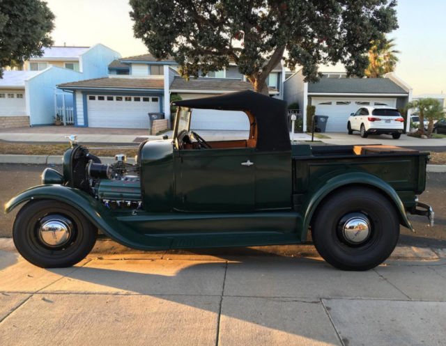 1929 Ford Model A (Green/Brown Leather)