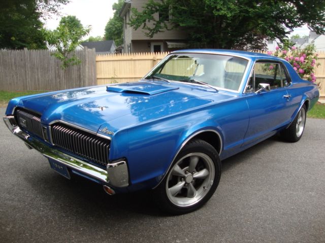 1967 Mercury Cougar (Blue/Black)