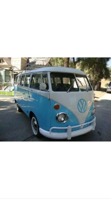 1974 Volkswagen Bus/Vanagon (BLUE AND WHITE/BLACK AND BLUE)