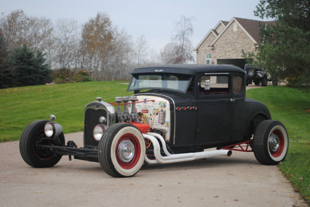 1931 Ford Model A (Black/Red)